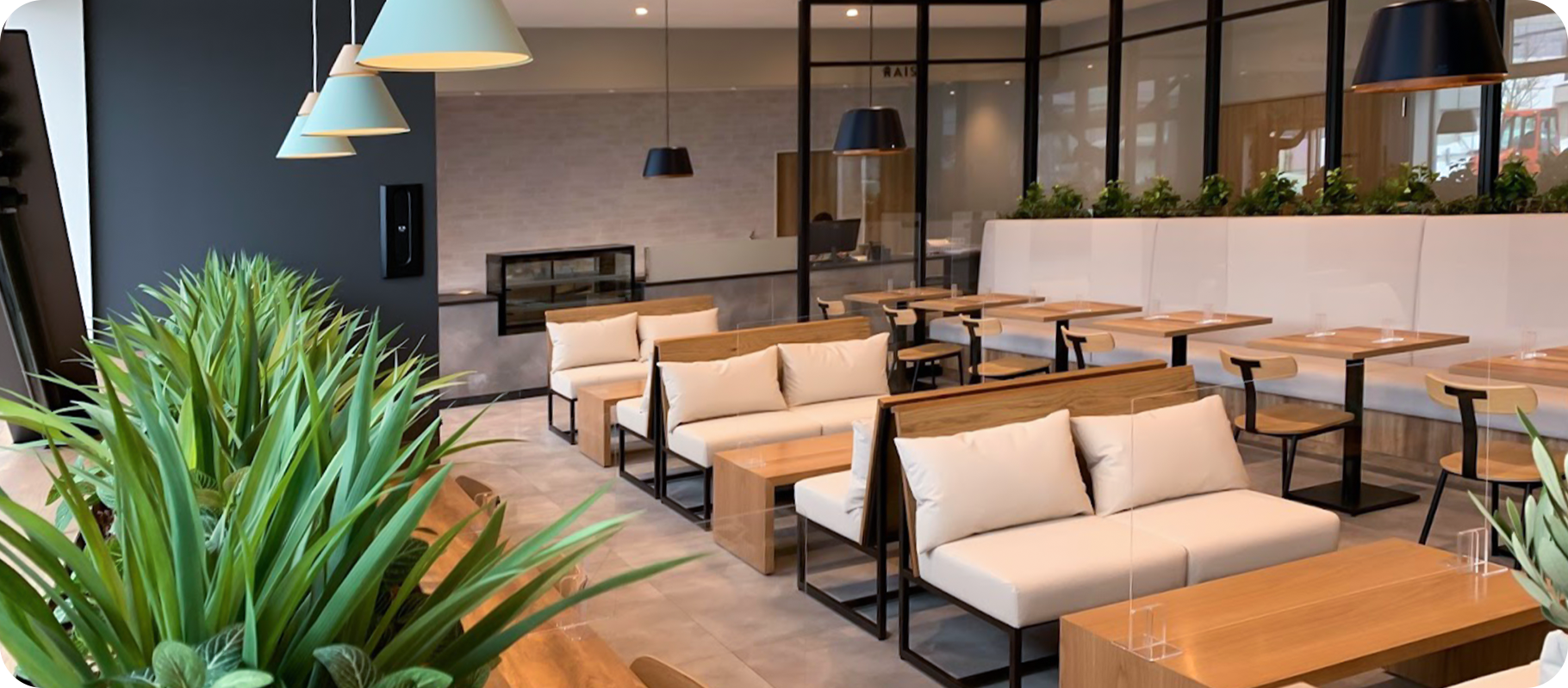 カフェドレイズの内観